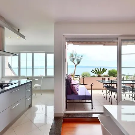 Attractive Beach Apartman Split